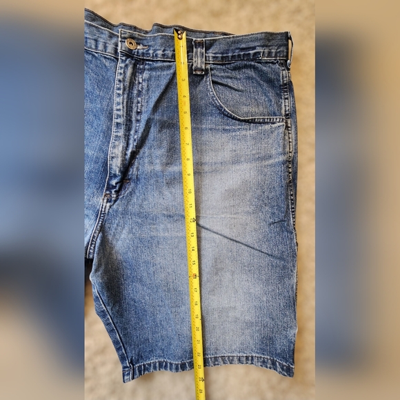 ​Wrangler Rugged Wear Authentic Issue Denim Cargo Shorts Men's Size 42 Workwear - Picture 2 of 10